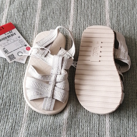 Sandals - Picture 3 of 3